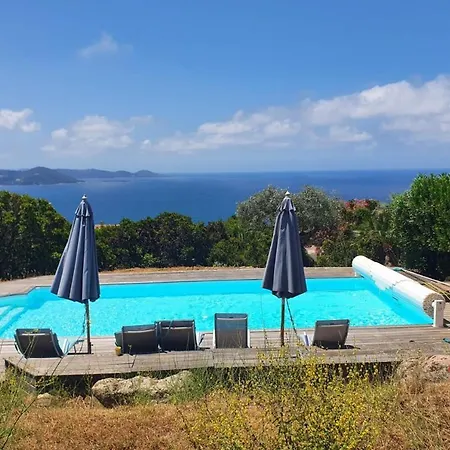 Villa A - Piscine, Vue Mer, Jardin & Wifi